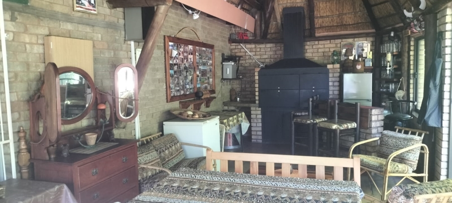 5 Bedroom Property for Sale in Langenhovenpark Free State